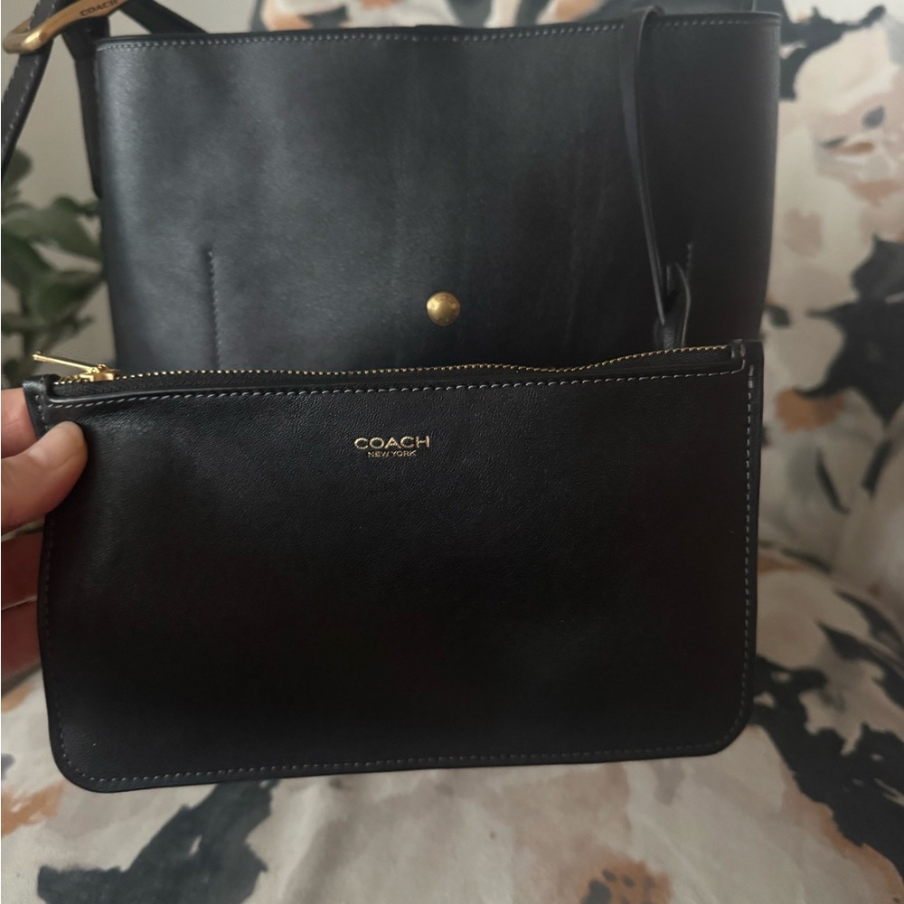 Coach Black Bleeker Bucket Bag - Picture 8 of 10
